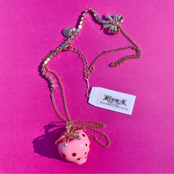 NWT Betsey Johnson Strawberry Long Pendant Necklace Pink & Gold - Picture 3 of 5